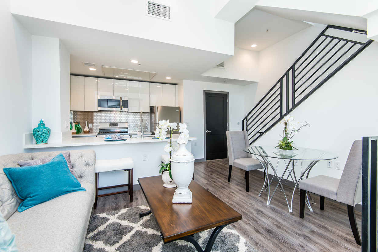 Foto principal - ST Townhomes at Riverside