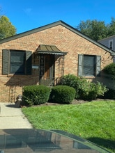 Building Photo - 953 Burton Ave
