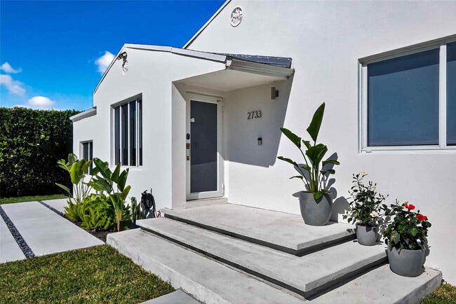 Foto del edificio - 2733 SW 15th St