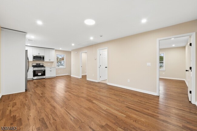 Foto del edificio - 937 Ringwood Ave