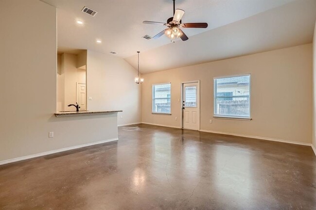 Building Photo - 246 Joanne Lp