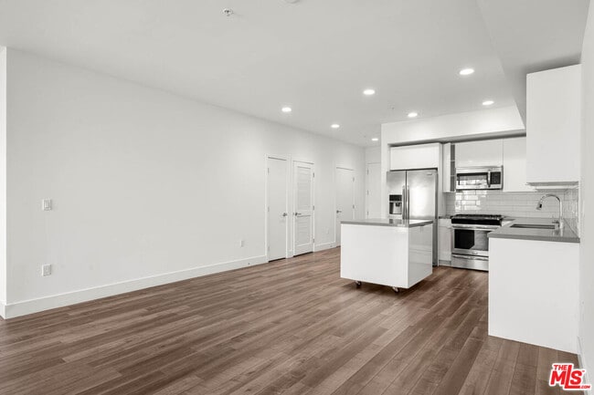 Foto del edificio - 1215 S Bedford St