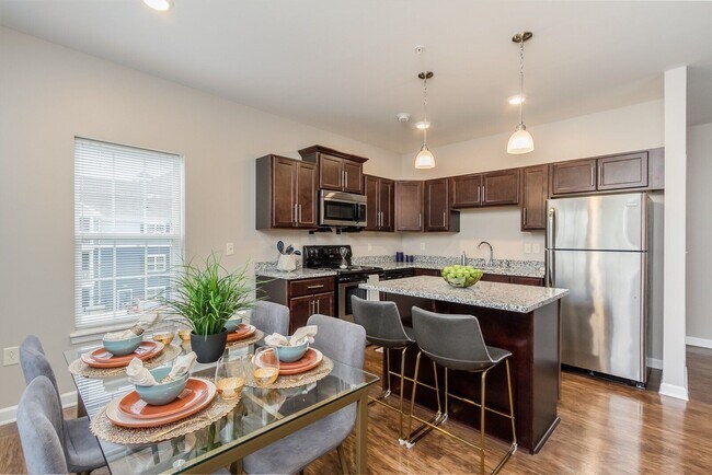 Updated Kitchen - 900 Starboard Side Ln