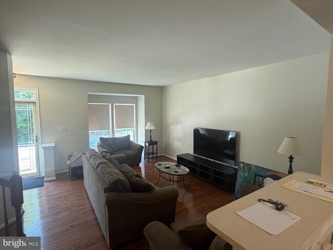 Building Photo - 101 Colts Neck Dr