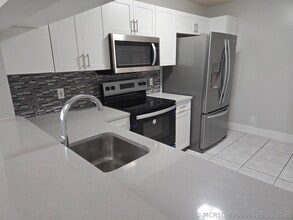 Building Photo - 1861 SW 116th Way