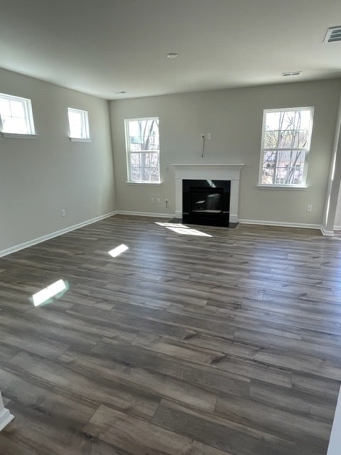 Building Photo - Elegant 4-Bedroom, 3.5-Bath Home with Spac...