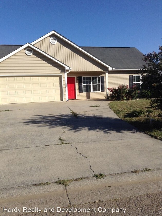 Primary Photo - 56 Leisure Dr NW
