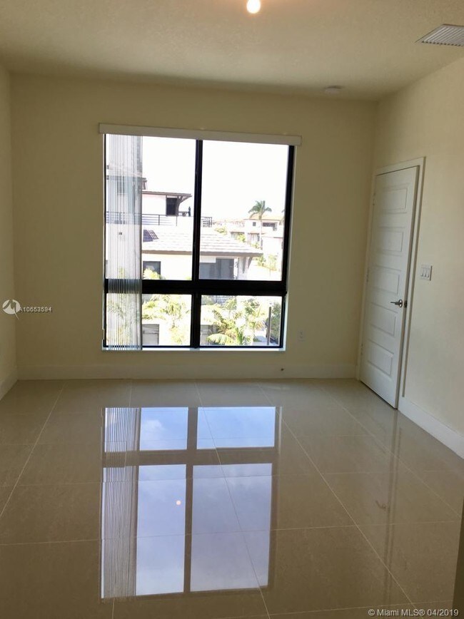 Foto del edificio - 4745 NW 84th St