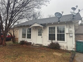 Building Photo - 467 N Paddock Ave