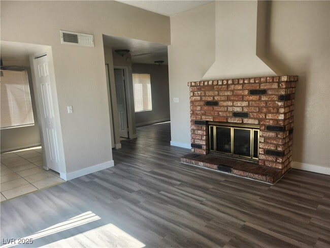 Building Photo - 3850 Steinbeck Dr