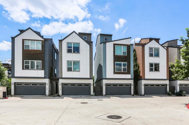 Foto del edificio - 1416 Waterloo Shore Ln
