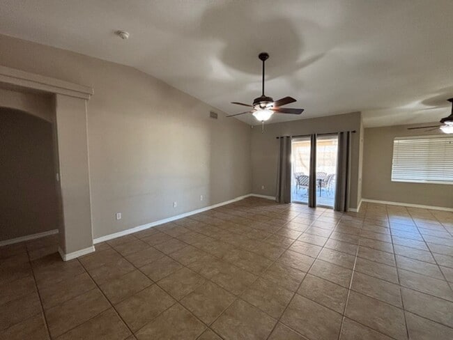Foto del edificio - 3 Bedroom - 2 Bath Home