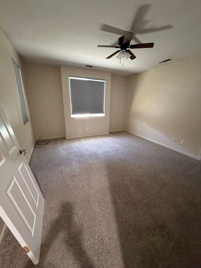 Foto del edificio - 4032 Vittoria Ln