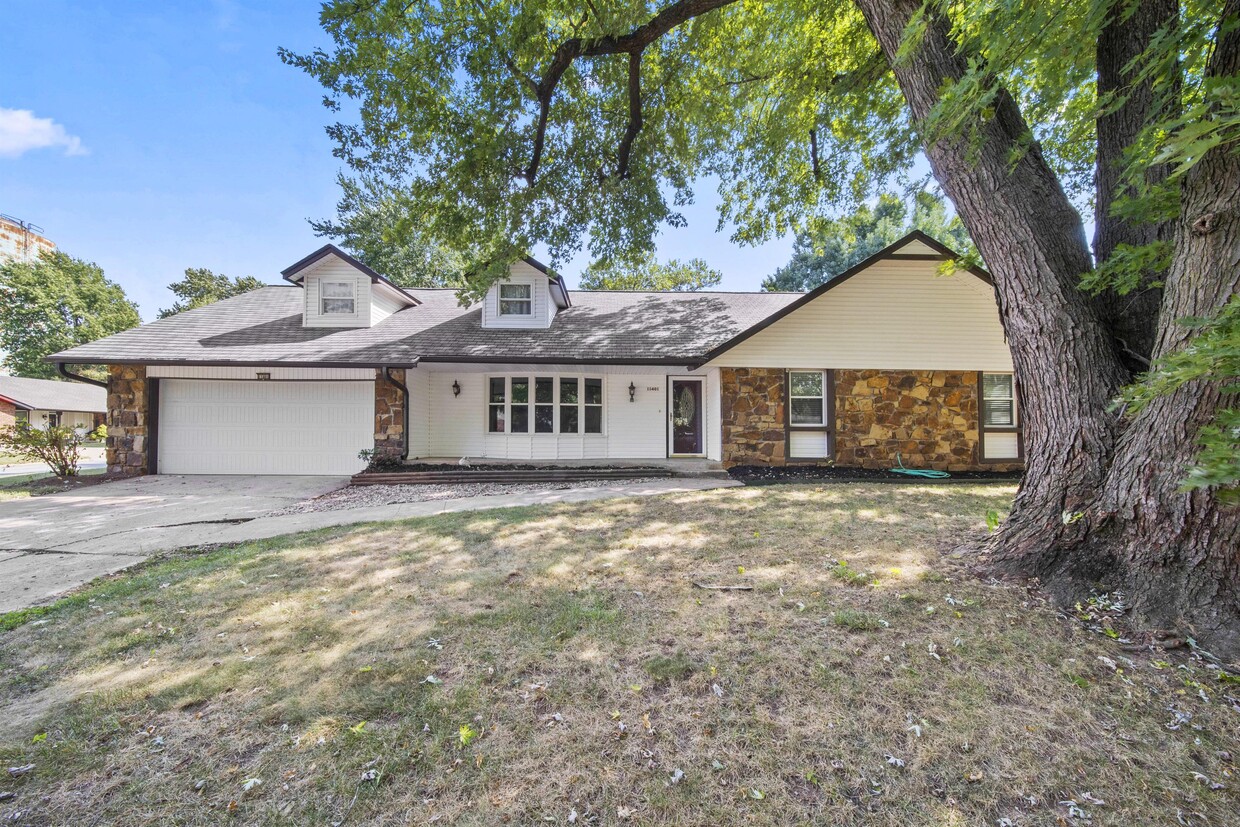 Primary Photo - 11401 S 98th E Ave