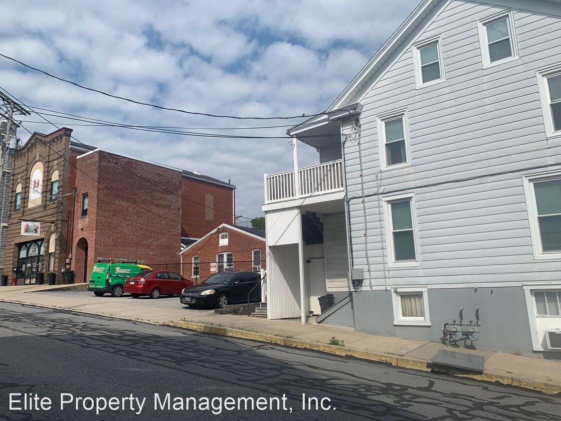 Building Photo - 1 br, 1 bath House - 62 N. Main St., Unit 1