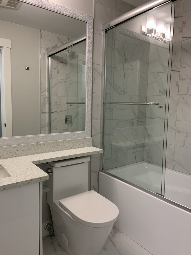 Building Photo - 10034-1172A 172a St