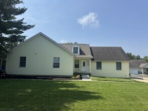 Building Photo - 703 Kenny Ln