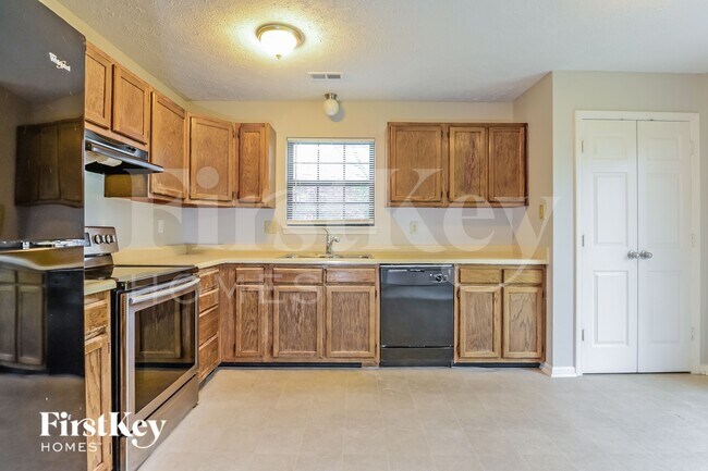 Foto del edificio - 6616 Bridger Ct