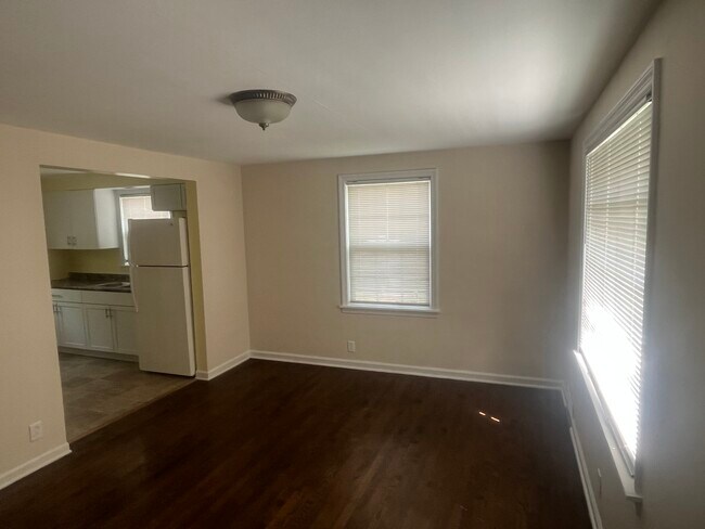 Foto del edificio - 3809 Fellows St