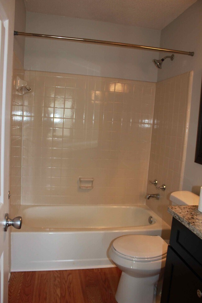 Foto del edificio - 1307 Red Deer Way