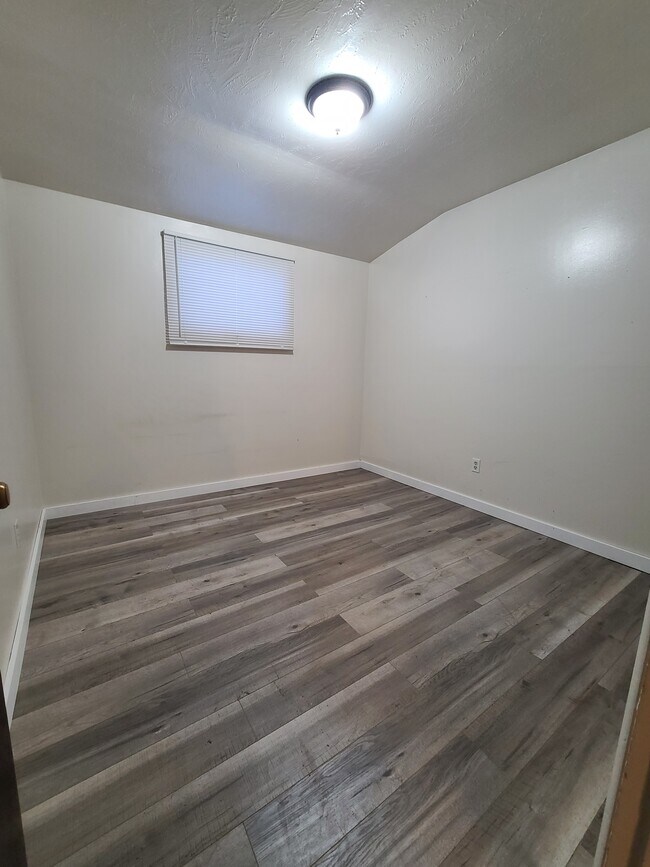 Bedroom - 1808 12th Ave S