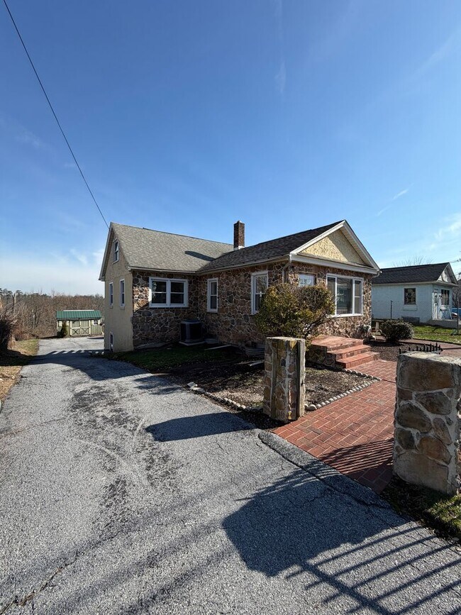 Foto del edificio - 35 Benjamin Franklin Hwy