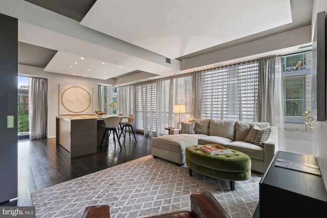 Foto del edificio - 925 H St NW