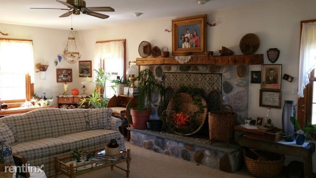 Primary Photo - W505 Pond Rd