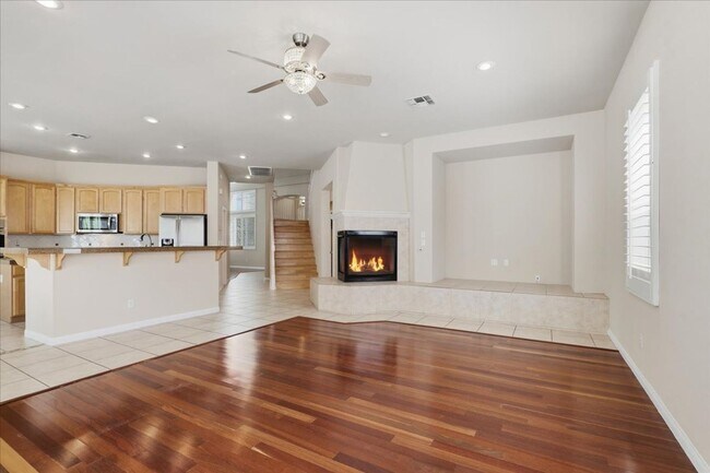Foto del edificio - 2237 Timber Rose Dr