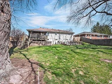 Building Photo - 1806 W Glen Ave