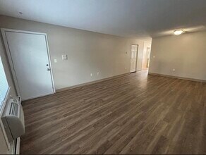 Building Photo - 65 Frank's Ln