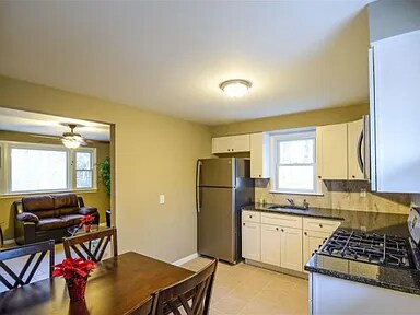 Foto del edificio - 423 S Willow Ave