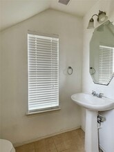 Building Photo - 11737 Logan Ridge Dr