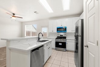 Building Photo - 8710 Thistlemoor Ln
