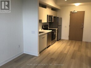Building Photo - 1109 Jane St