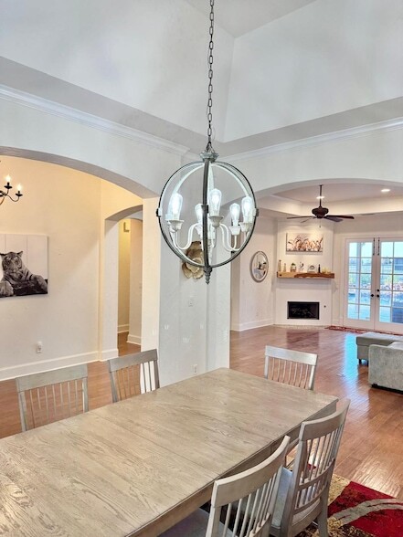 Building Photo - 2300 Berend Rd