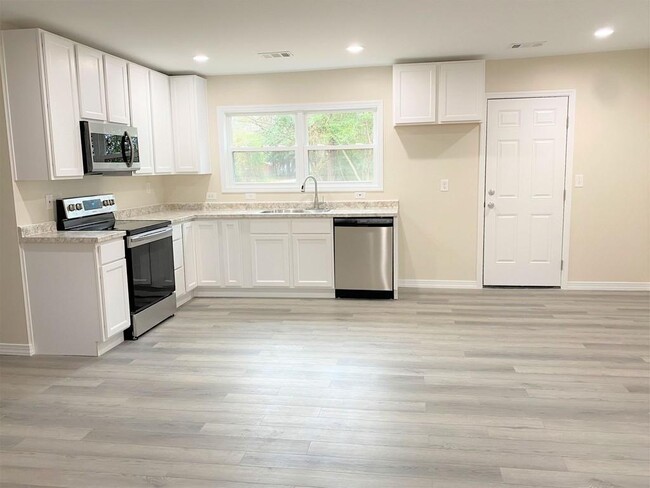 Completely remodeled kitchen - 145 S 3rd St