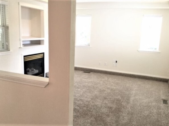 Building Photo - 4301 S 48th St Ct