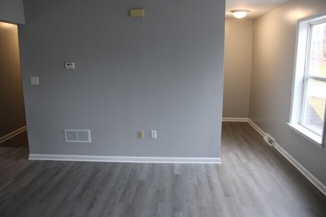 Foto del edificio - 212 Olney Rd