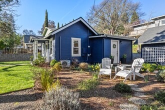 Building Photo - 740 Sterling St