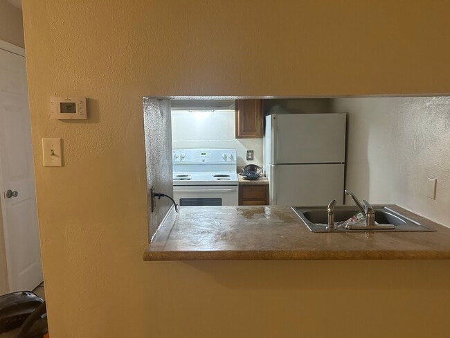 Foto del edificio - 4218 Hessmer Ave