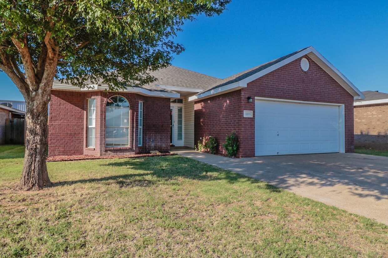 Primary Photo - Cozy Home in Frenship ISD!