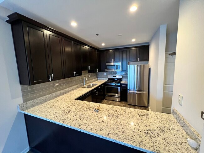 Foto del edificio - 625 Deerfield Rd