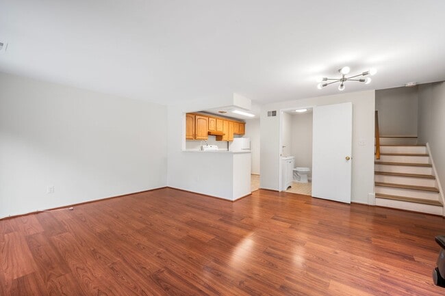 Building Photo - 9453 Chadburn Pl