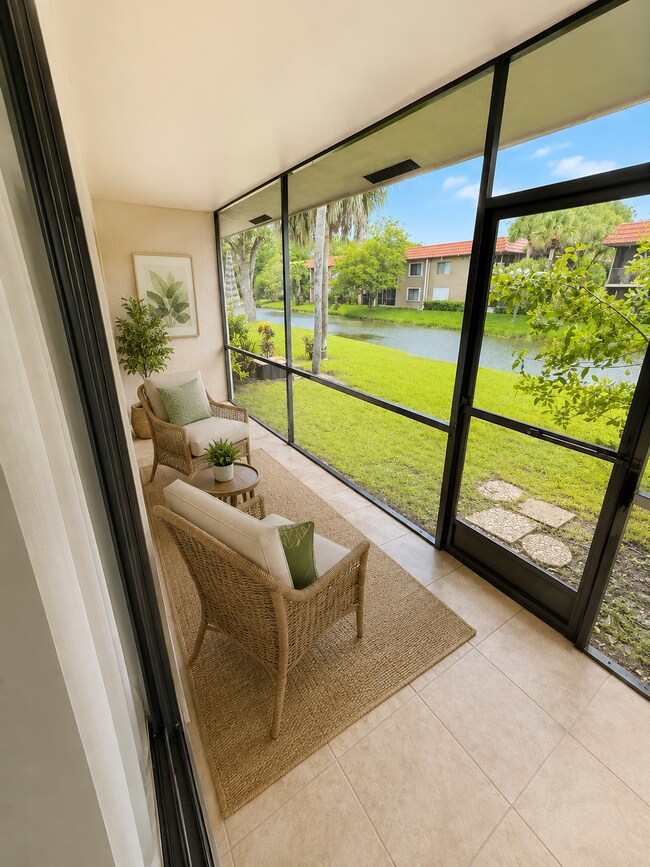 Foto del edificio - 445 Lakeview Dr