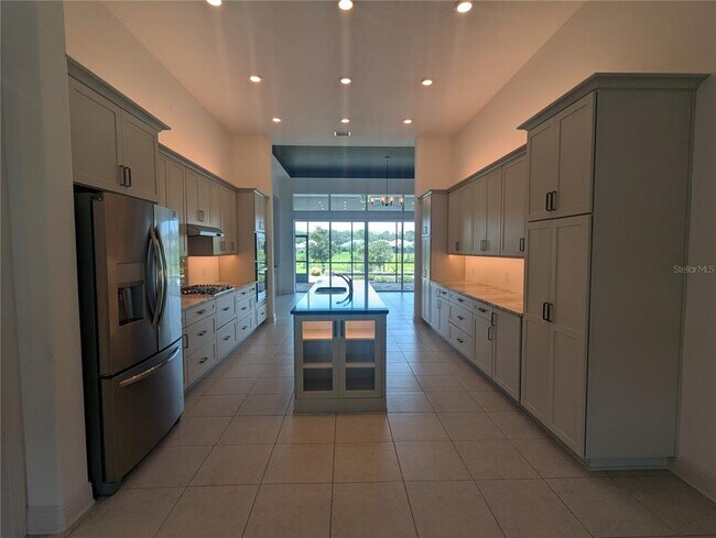 Building Photo - 1139 N Hunt Club Dr