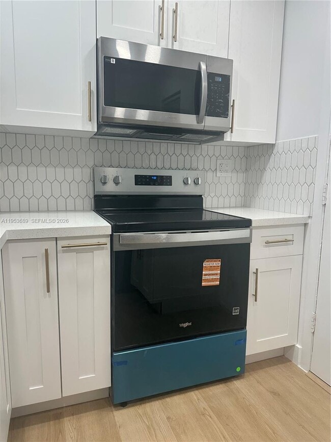 Building Photo - 9175 SW 77th Ave