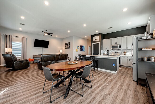 Foto del edificio - 108 Bay Oaks Dr
