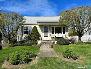 Building Photo - 40 Parkway S