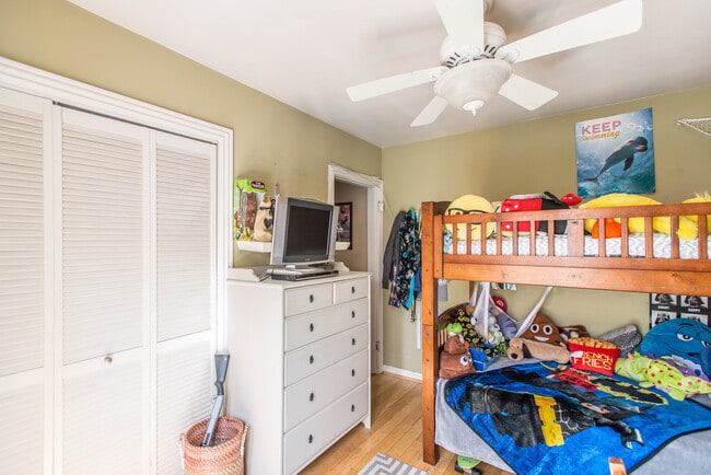 Building Photo - 227 Avenida Miramar